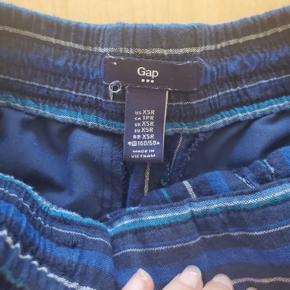 Linen Drawstring Shorts - Picture 2 of 3